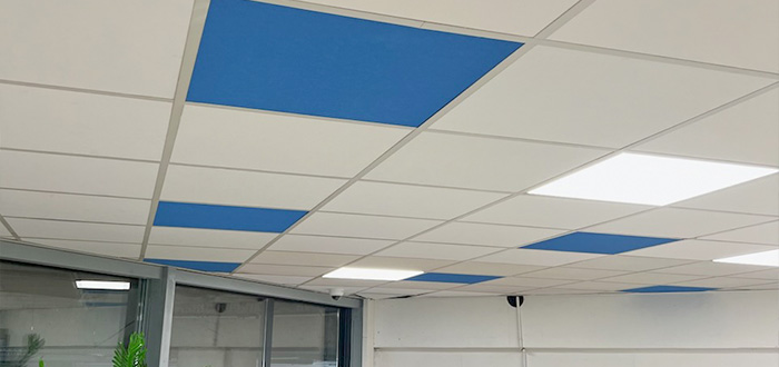 dalles faux plafond bleues et blanches 2